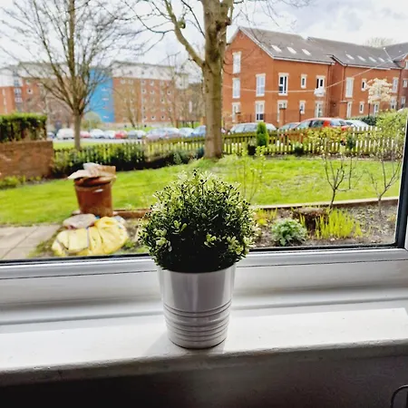 2 Bedroom Cozy Chambers With Free Parking Leeds (West Yorkshire)