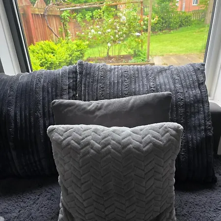 아파트 2 Bedroom Cozy Chambers With Free Parking