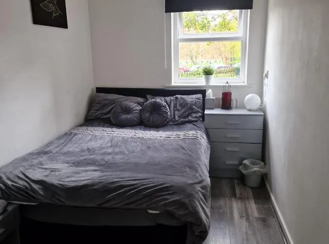 2 Bedroom Cozy Chambers With Free Parking Apartment Leeds (West Yorkshire)