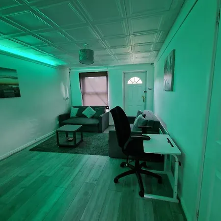 Apartment 2 Bedroom Cozy Chambers With Free Parking Leeds (West Yorkshire)